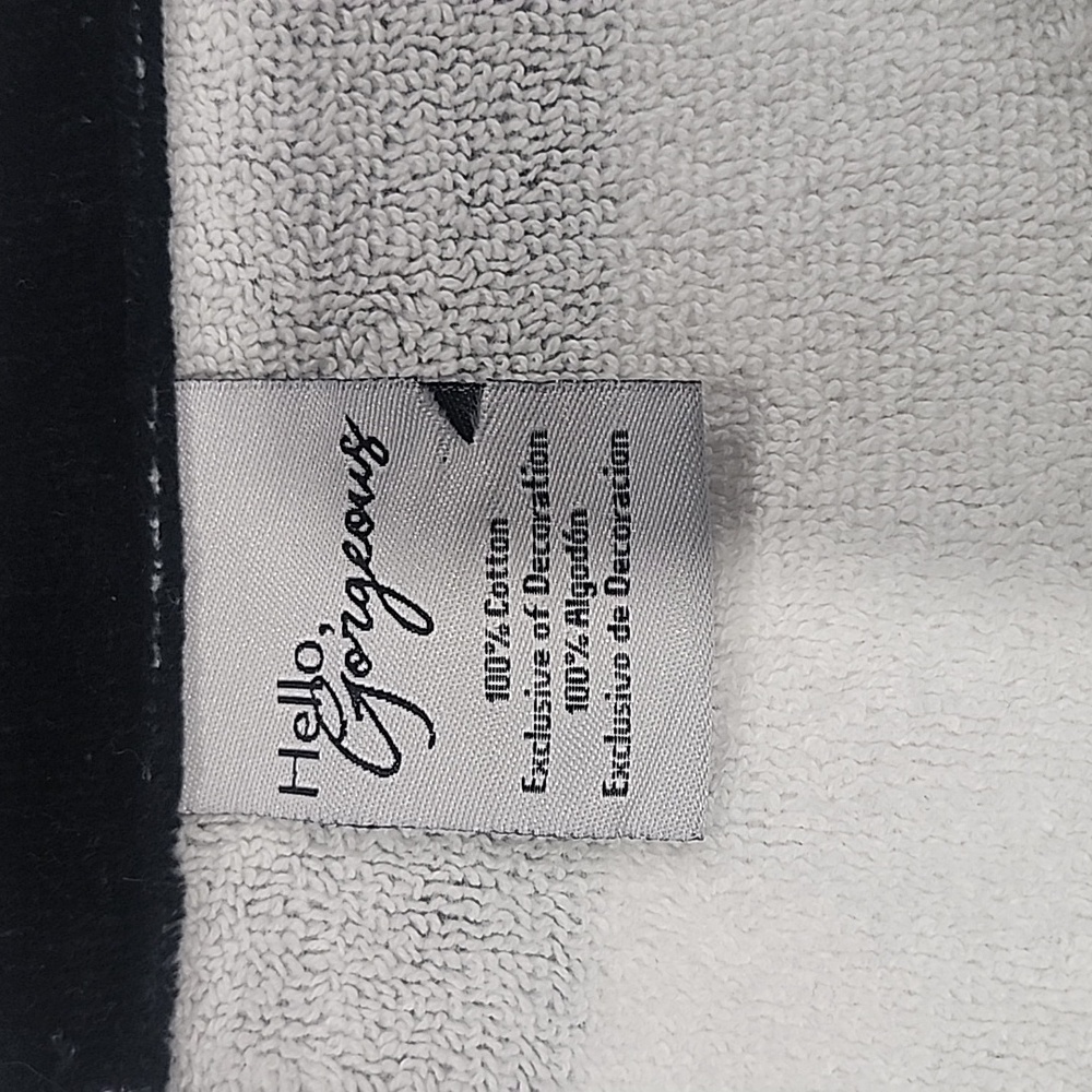 Towel - Picture 4 of 7